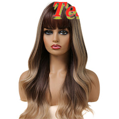 Women Wear Wavy Wigs